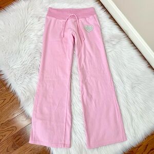 Vintage 2000s baby pink rhinestone heart sweatpants 🎀 by CW Sport